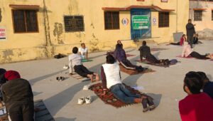 सूर्य सप्तमी पर आयुर्वेद औषधालयों में एक साथ हुआ सामूहिक सूर्य नमस्कार